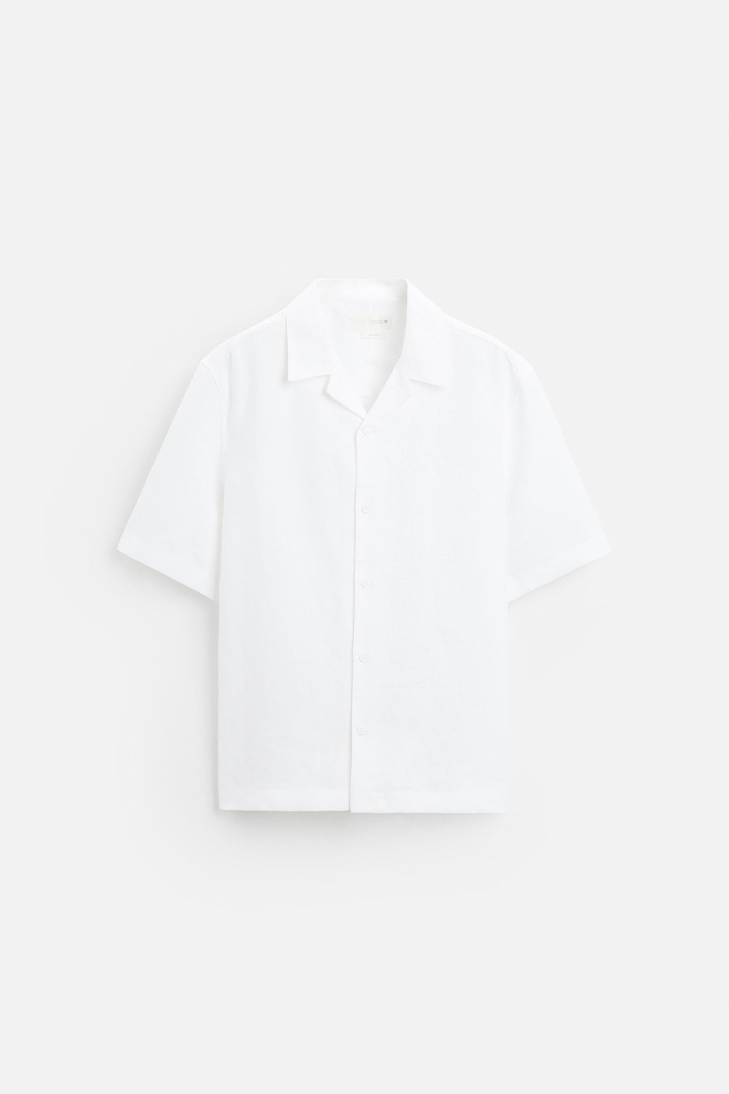Linen shirt buttons white