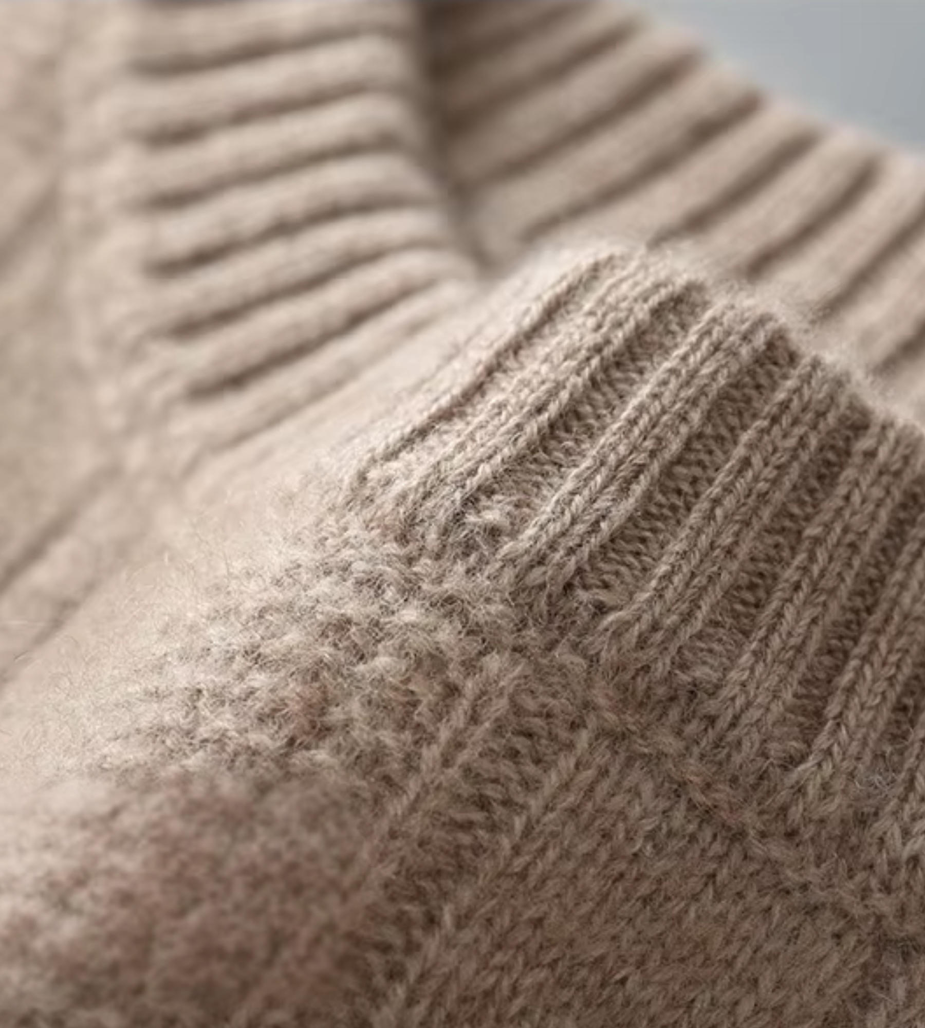 100% Cashmere cable sweater